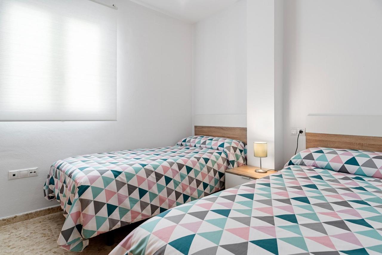 Piso Luminoso Y Muy Tranquilo Apartment โกนิล เด ลาฟรอนเตรา ภายนอก รูปภาพ