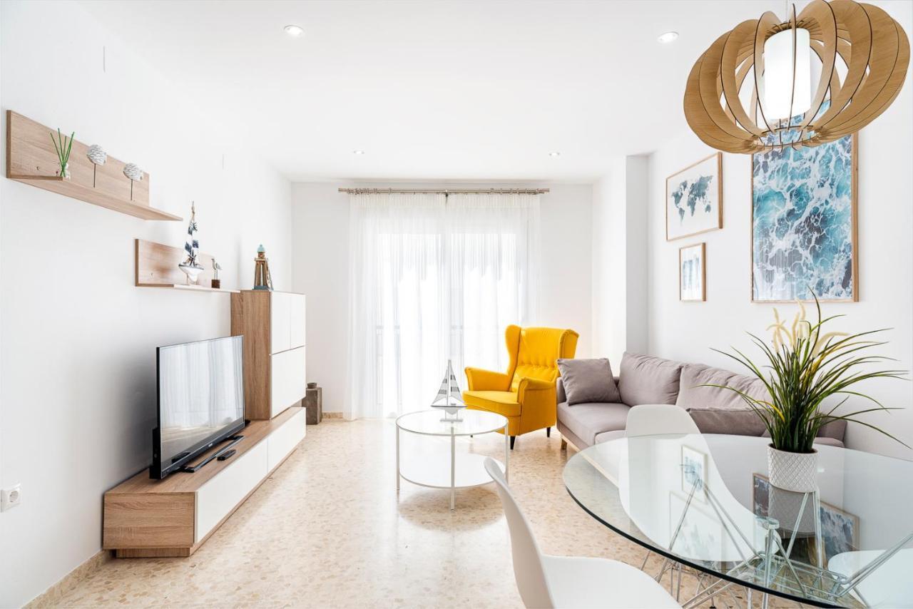 Piso Luminoso Y Muy Tranquilo Apartment โกนิล เด ลาฟรอนเตรา ภายนอก รูปภาพ