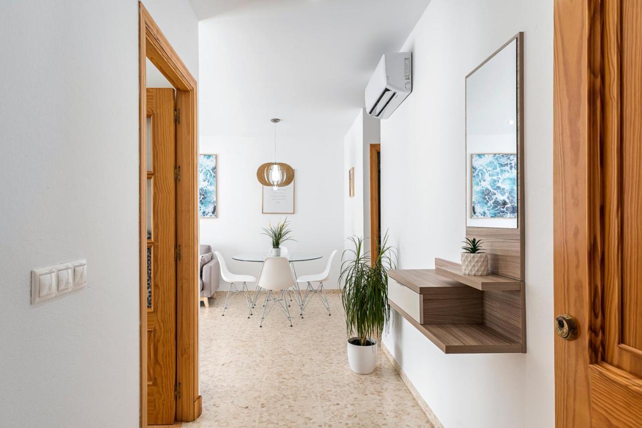 Piso Luminoso Y Muy Tranquilo Apartment โกนิล เด ลาฟรอนเตรา ภายนอก รูปภาพ